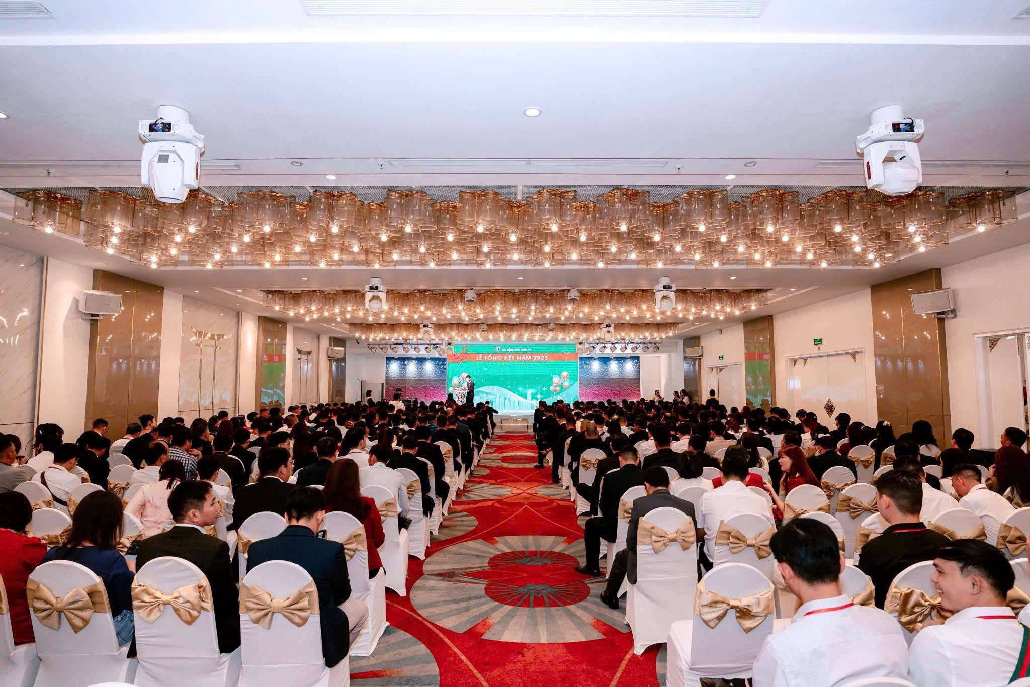 TUYỂN DỤNG MÔI GIỚI NHÀ PHỐ HCM – CƠ HỘI LÀM NGHỀ CHUYÊN NGHIỆP TẠI BĐS SỔ ĐỎ