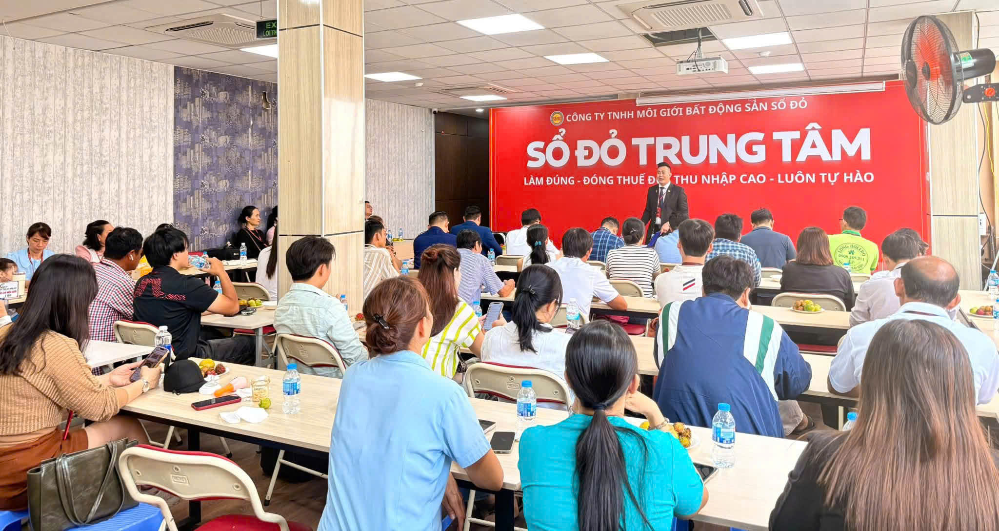 Tuyển Dụng Môi Giới Bất Động Sản HCM 2026 | Sổ Đỏ Miền Nam